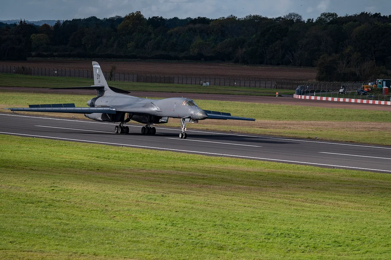 A US Air Force B-1B Lancer bomber lands at RAF Fairford in Gloucestershire